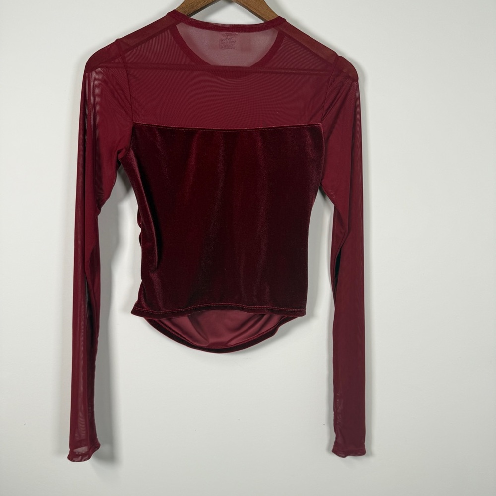 Wild Fable Velour Burgundy Long Sleeve Top - Picture 6 of 6